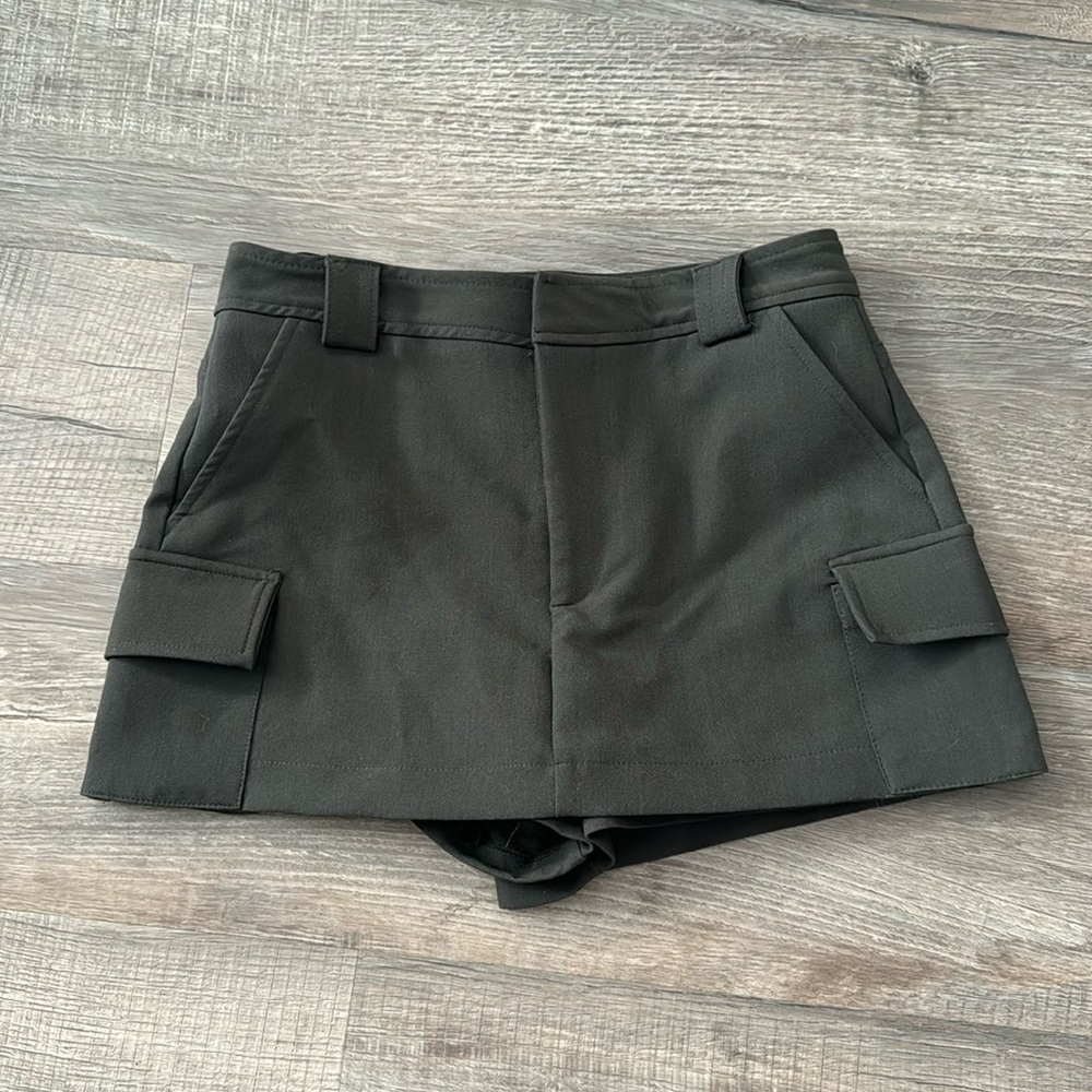 Zara gray skort